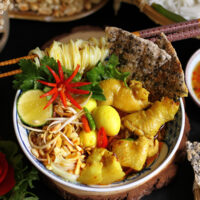 Mì quảng gà (广式鸡面)