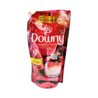 Nước xả vải Downy hương nước hoa cao cấp (Túi x 1,5 lít)